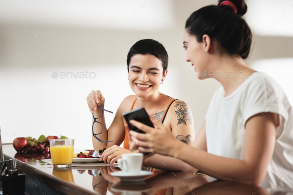 Lesbian mobile videos